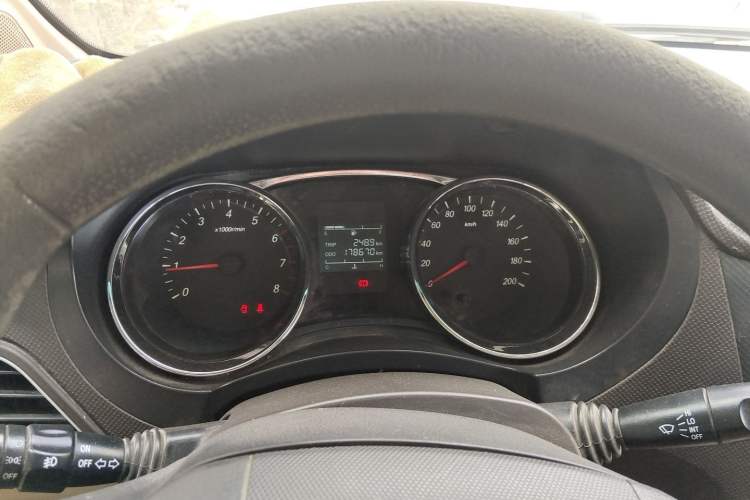 Used Wuling Hongguang 2015 1.5L S1 Standard China V-Emission Standards Instrument Cluster
