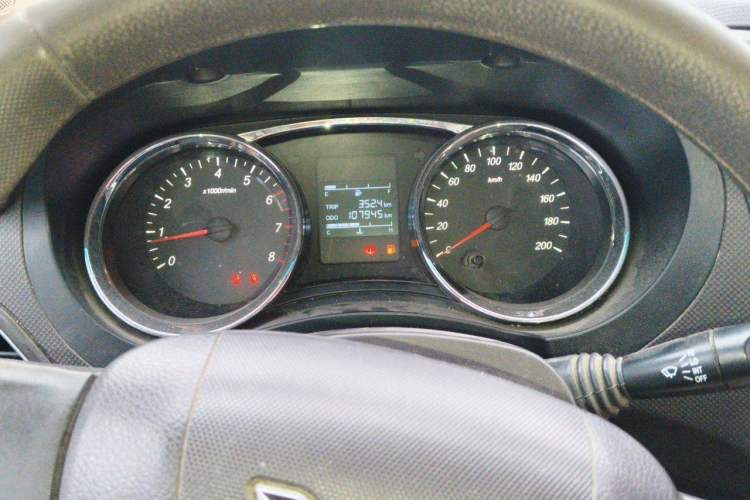 Used Wuling Hongguang 2015 1.5L S1 Standard China V-Emission Standards Instrument Cluster