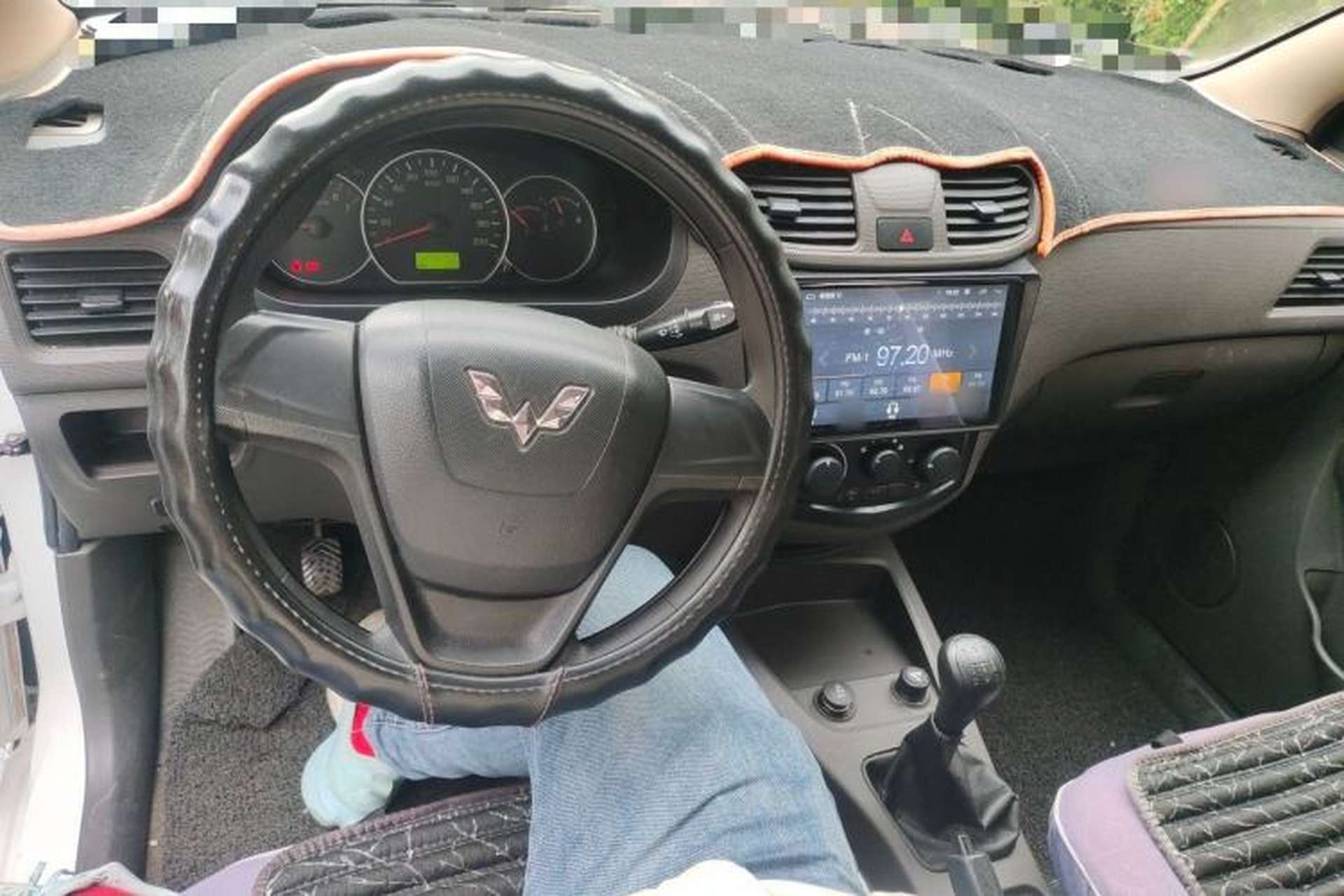 Used Wuling Hongguang 2015 1.5L S Basic Version China V Standard Interior 2
