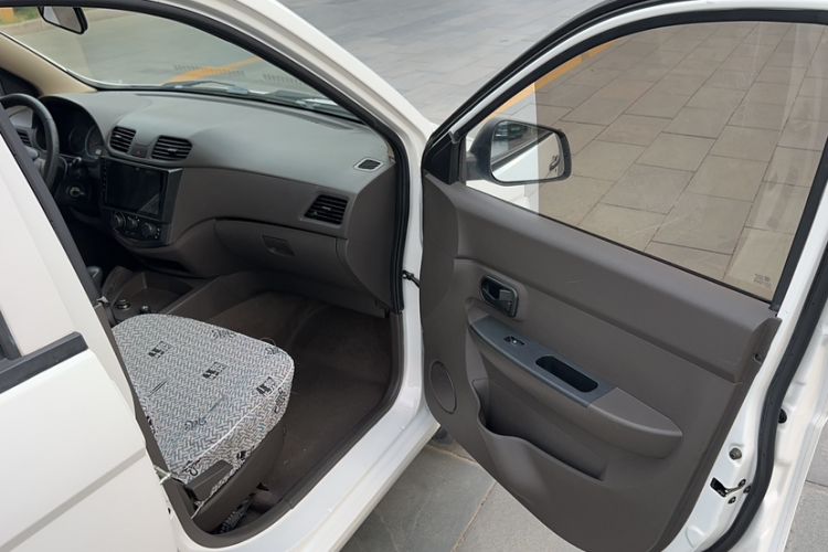 Used Wuling Hongguang 2015 1.5L S Basic Version China V Standard Interior 2