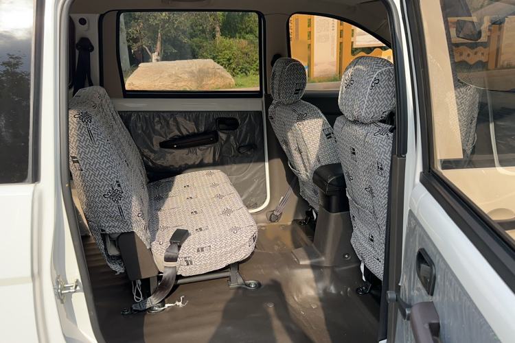 Used Wuling Hongguang 2015 1.5L S Basic Version China V Standard Interior 3
