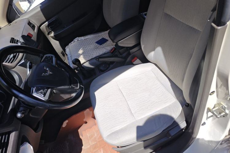 Used Wuling Hongguang 2015 1.5L S Basic Version China V Standard Left Front Seat