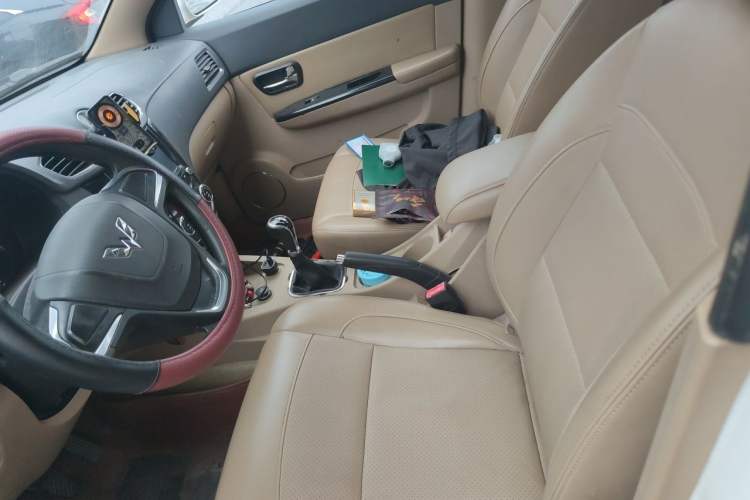 Used Wuling Hongguang 2015 1.5L S Base Model China IV Left Front Seat