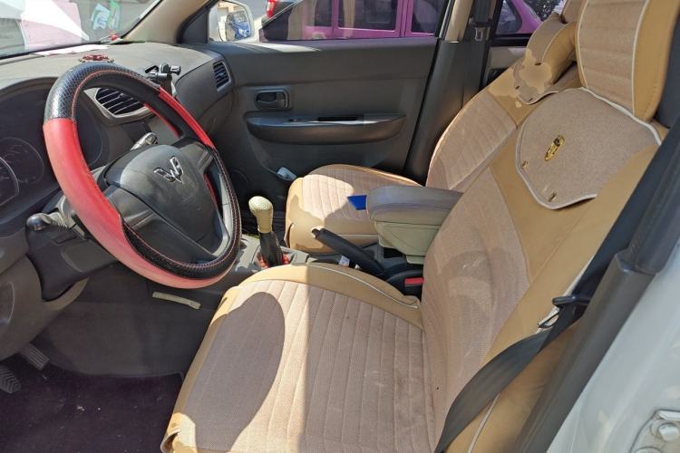 Used Wuling Hongguang 2015 1.5L S Base Model China IV Left Front Seat
