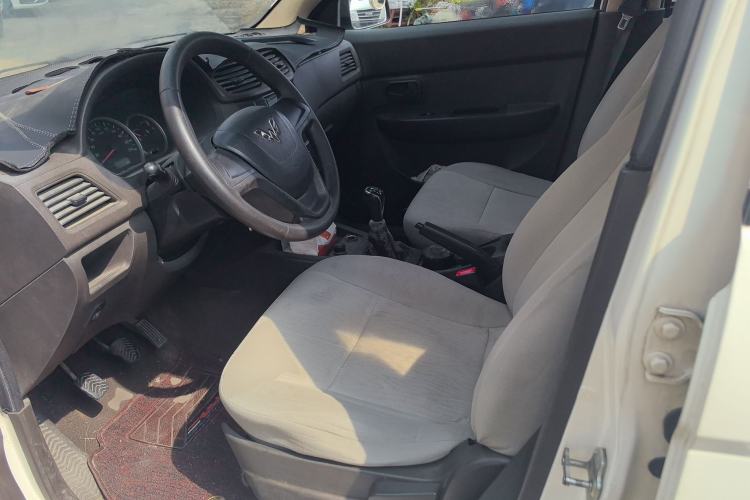 Used Wuling Hongguang 2015 1.2L S Base Model China IV Left Front Seat