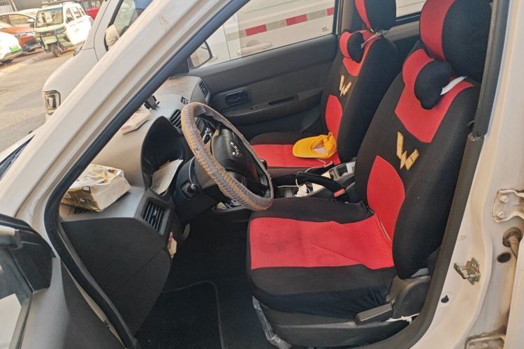 Used Wuling Hongguang 2015 1.5L S Basic Version China V Standard Left Front Seat