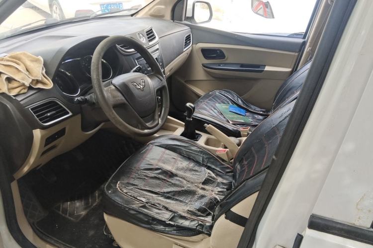 Used Wuling Hongguang 2015 1.5L S1 Standard China V-Emission Standards Left Front Seat