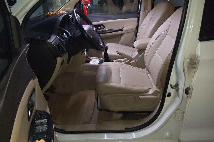 Used Wuling Hongguang 2015 1.5L S1 Comfort China V Standard Left Front Seat