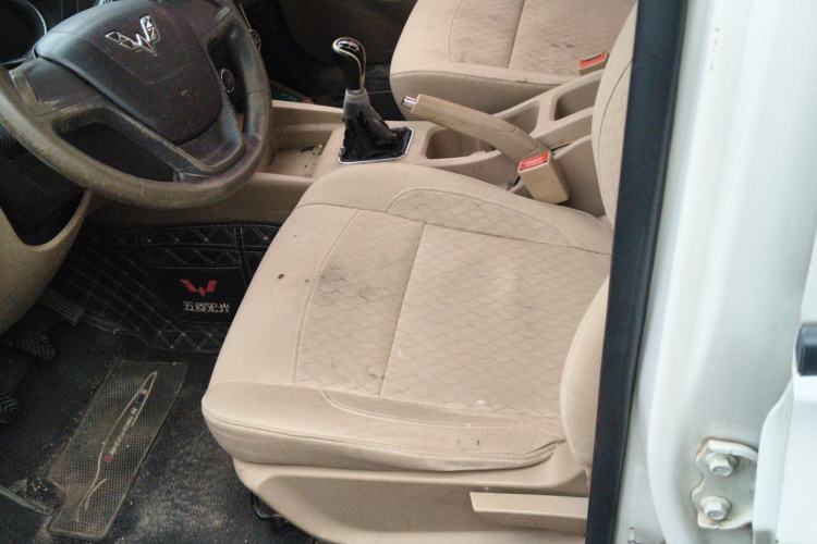 Used Wuling Hongguang 2015 1.5L S1 Standard China V-Emission Standards Left Front Seat