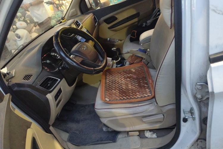 Used Wuling Hongguang 2015 1.5L S1 Standard China V-Emission Standards Left Front Seat
