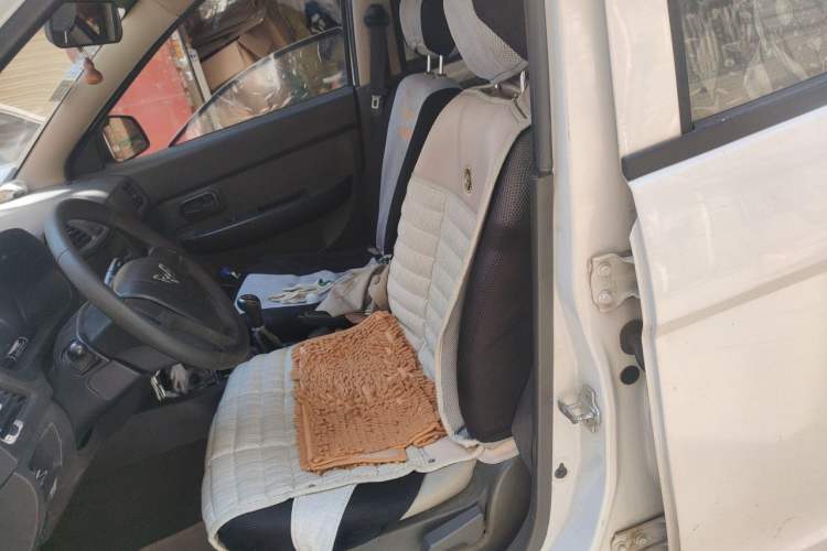 Used Wuling Hongguang 2015 1.2L S Base Model China V Standard Left Rear Seat
