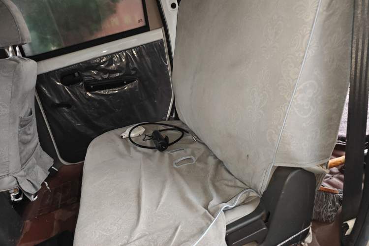 Used Wuling Hongguang 2015 1.5L S Basic Version China V Standard Left Rear Seat