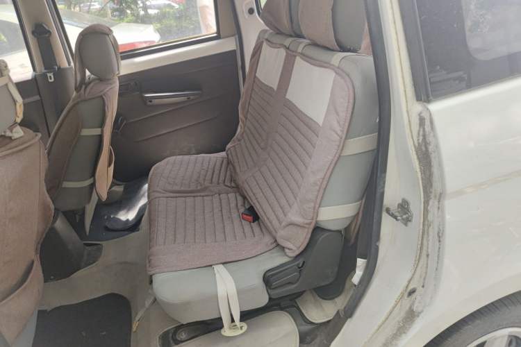 Used Wuling Hongguang 2015 1.5L S Basic Version China V Standard Left Rear Seat