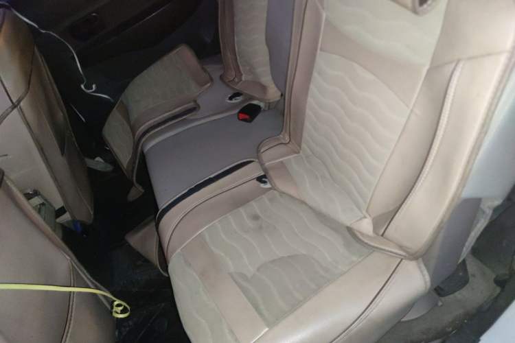 Used Wuling Hongguang 2015 1.5L S Basic Version China V Standard Left Rear Seat