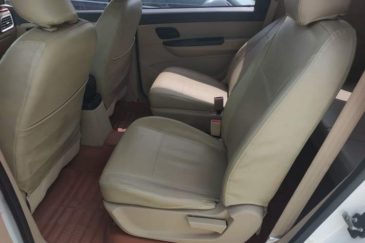 Used Wuling Hongguang 2015 1.5L S1 Standard China V-Emission Standards Left Rear Seat