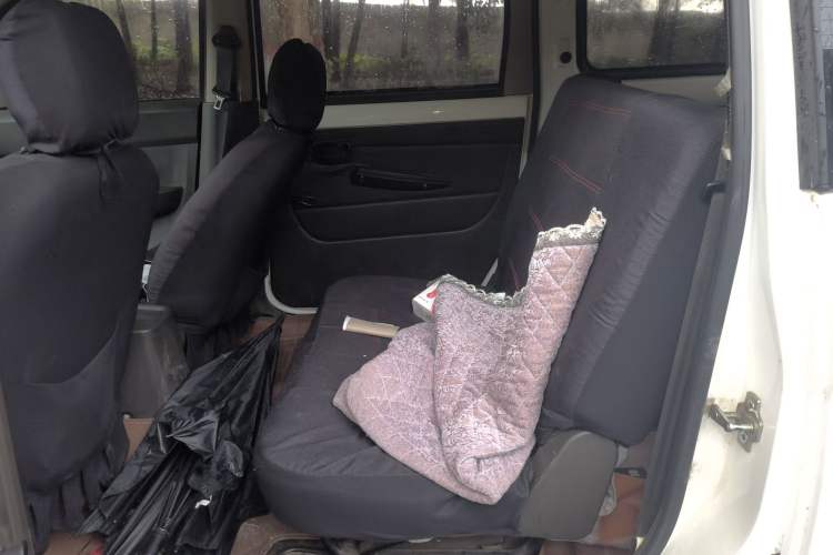 Used Wuling Hongguang 2015 1.5L S Basic Version China V Standard Left Rear Seat