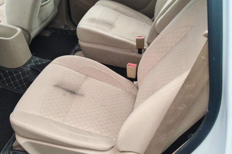 Used Wuling Hongguang 2015 1.5L S1 Standard China V-Emission Standards Left Rear Seat