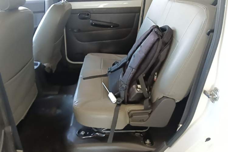 Used Wuling Hongguang 2015 1.5L S Basic Version China V Standard Left Rear Seat