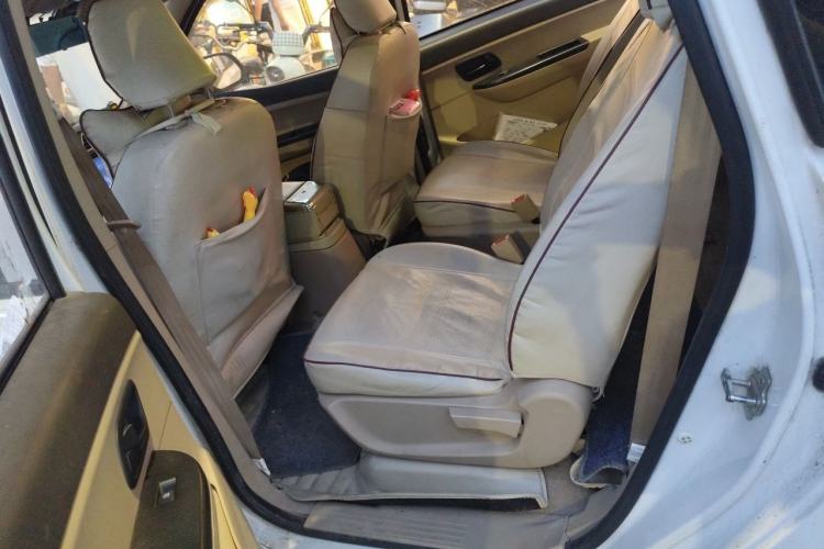 Used Wuling Hongguang 2015 1.5L S1 Standard China V-Emission Standards Left Rear Seat