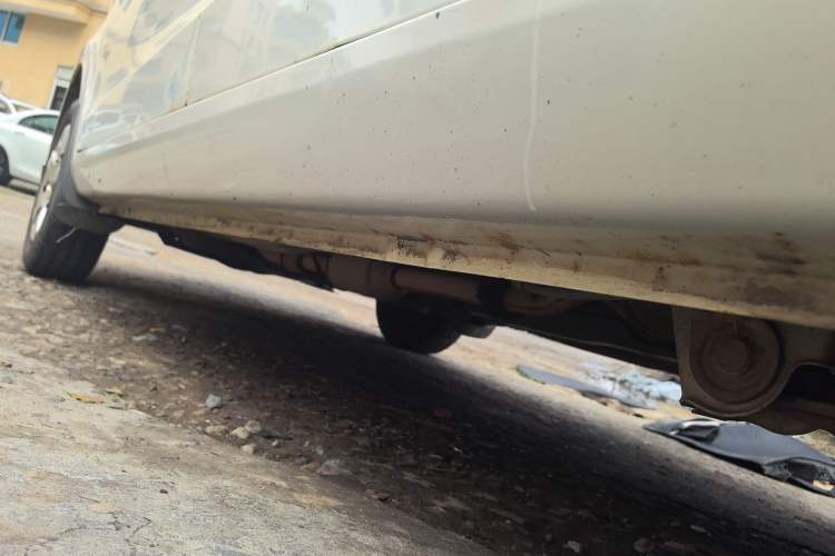 Used Wuling Hongguang 2015 1.2L S Base Model China IV Left Side Sill