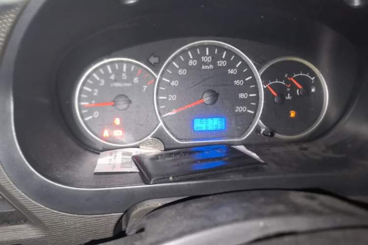 Used Wuling Hongguang 2015 1.2L S Base Model China V Standard Odometer Close Up
