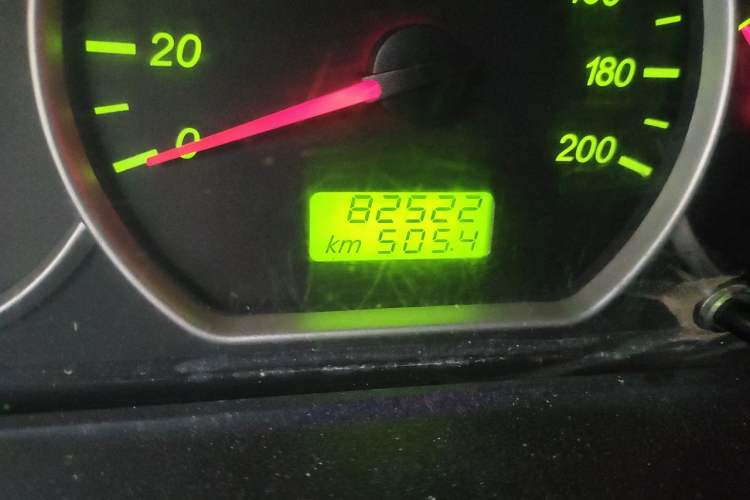 Used Wuling Hongguang 2015 1.2L S Base Model China V Standard Odometer Close Up