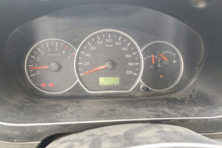Used Wuling Hongguang 2015 1.2L S Base Model China V Standard Odometer Close Up
