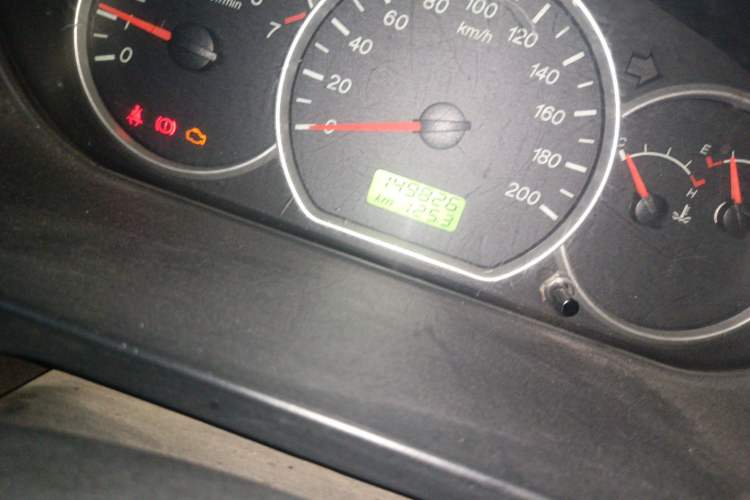 Used Wuling Hongguang 2015 1.2L S Base Model China V Standard Odometer Close Up