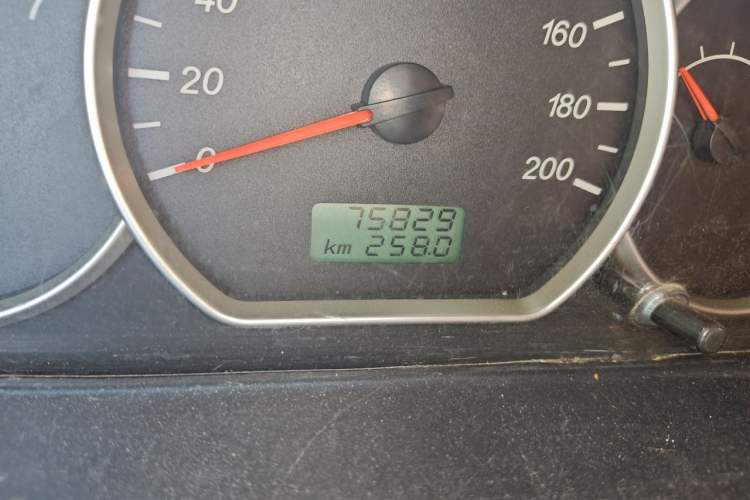 Used Wuling Hongguang 2015 1.5L S Base Model China IV Odometer Close Up