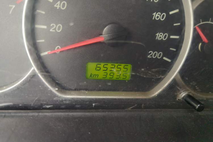 Used Wuling Hongguang 2015 1.5L S Basic Version China V Standard Odometer Close Up