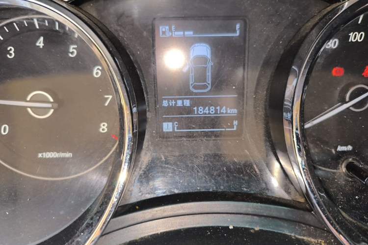 Used Wuling Hongguang 2015 1.5L S1 Comfort China V Standard Odometer Close Up
