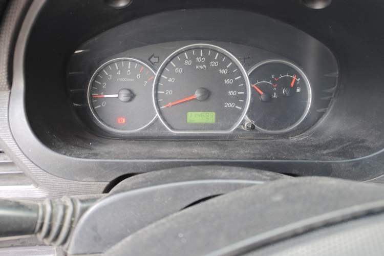 Used Wuling Hongguang 2015 1.2L S Base Model China V Standard Odometer Close Up
