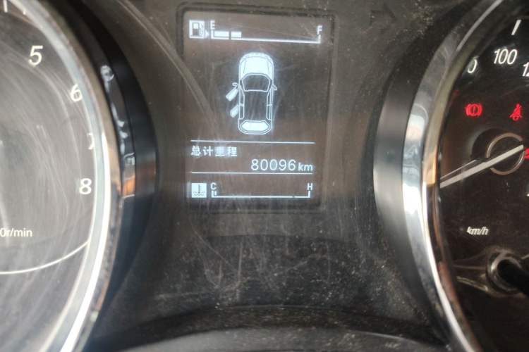 Used Wuling Hongguang 2015 1.5L S1 Comfort China V Standard Odometer Close Up