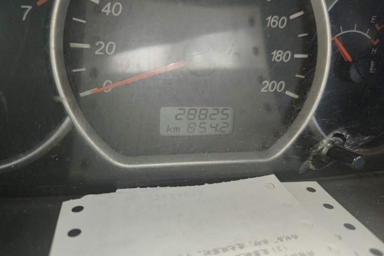 Used Wuling Hongguang 2015 1.5L S Basic Version China V Standard Odometer Close Up