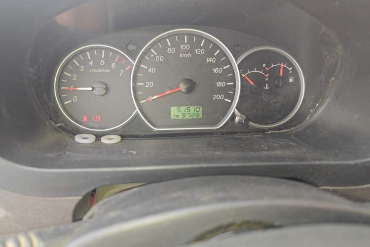 Used Wuling Hongguang 2015 1.2L S Base Model China V Standard Odometer Close Up
