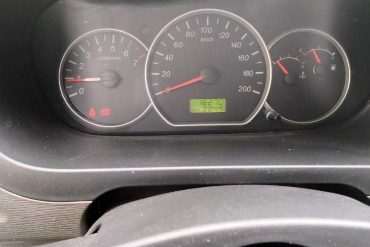 Used Wuling Hongguang 2015 1.5L S Basic Version China V Standard Odometer Close Up