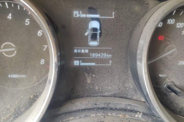Used Wuling Hongguang 2015 1.5L S1 Comfort China V Standard Odometer Close Up