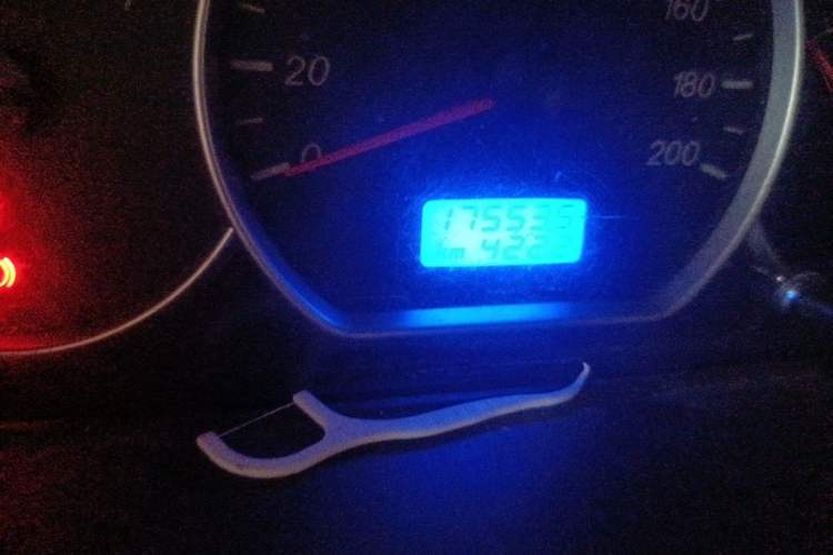Used Wuling Hongguang 2015 1.5L S Basic Version China V Standard Odometer Close Up