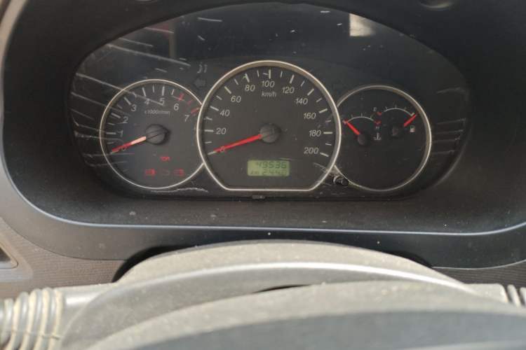 Used Wuling Hongguang 2015 1.5L S Basic Version China V Standard Odometer Close Up