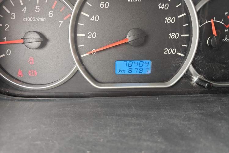 Used Wuling Hongguang 2015 1.2L S Base Model China V Standard Odometer Close Up