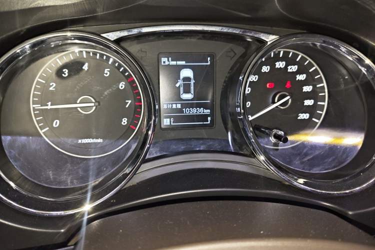 Used Wuling Hongguang 2015 1.5L S1 Comfort China V Standard Odometer Close Up
