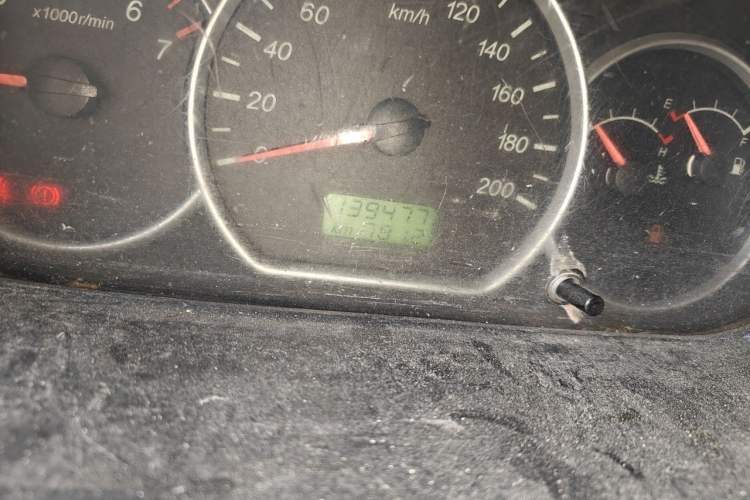 Used Wuling Hongguang 2015 1.2L S Base Model China V Standard Odometer Close Up