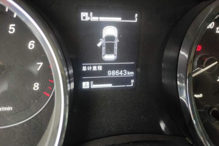 Used Wuling Hongguang 2015 1.5L S1 Comfort China V Standard Odometer Close Up