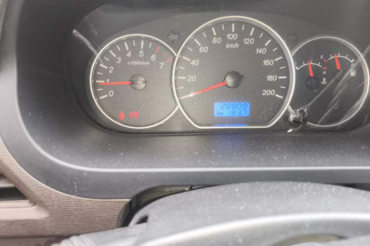 Used Wuling Hongguang 2015 1.5L S1 Standard China V-Emission Standards Odometer Close Up