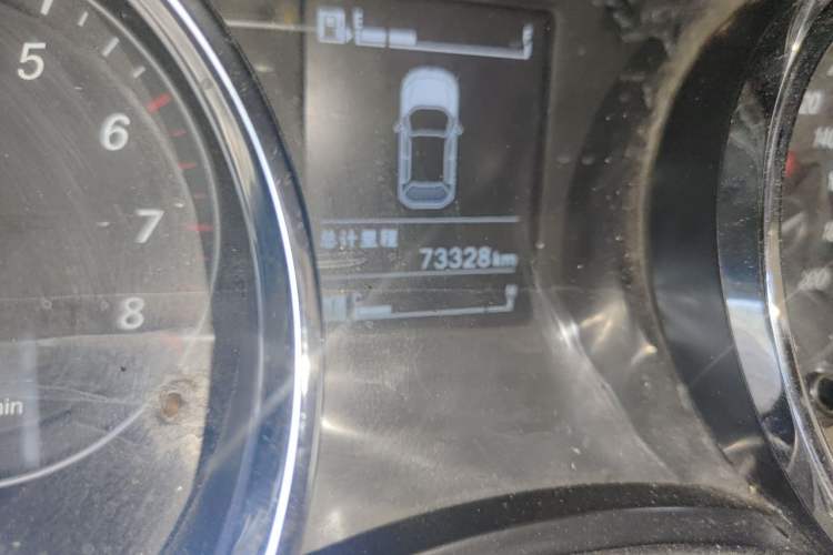 Used Wuling Hongguang 2015 1.5L S1 Comfort China V Standard Odometer Close Up