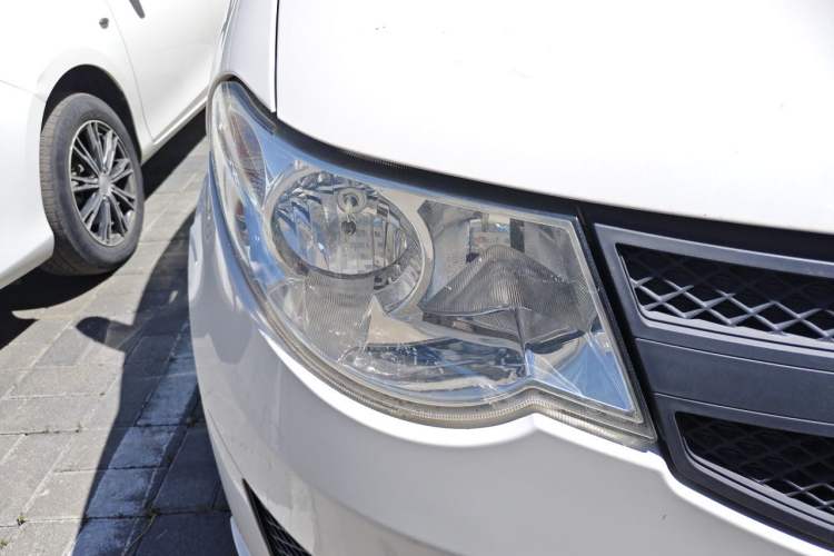 Used Wuling Hongguang 2015 1.5L S Basic Version China V Standard Right Front Headlight