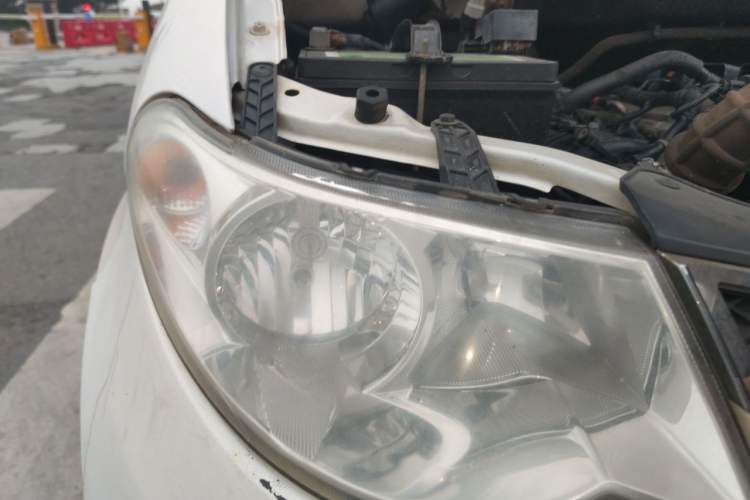 Used Wuling Hongguang 2015 1.5L S Base Model China IV Right Front Headlight