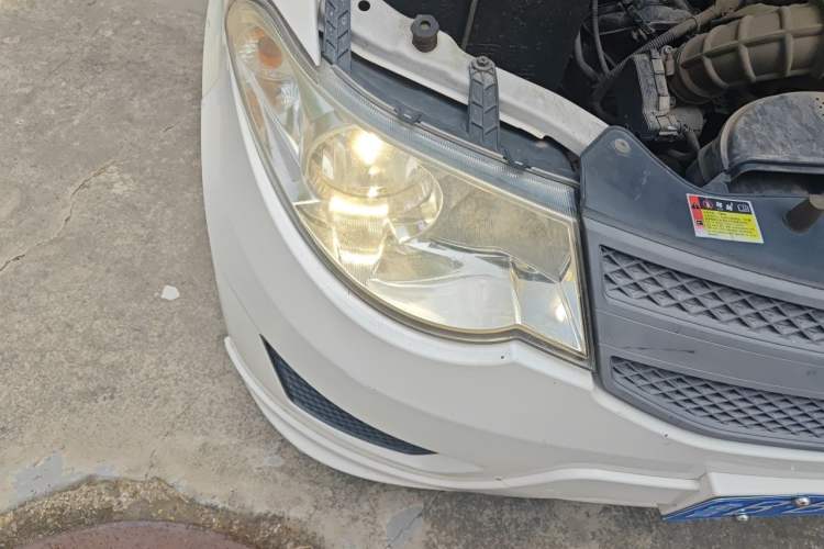 Used Wuling Hongguang 2015 1.5L S Basic Version China V Standard Right Front Headlight