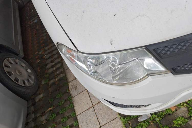 Used Wuling Hongguang 2015 1.5L S Basic Version China V Standard Right Front Headlight
