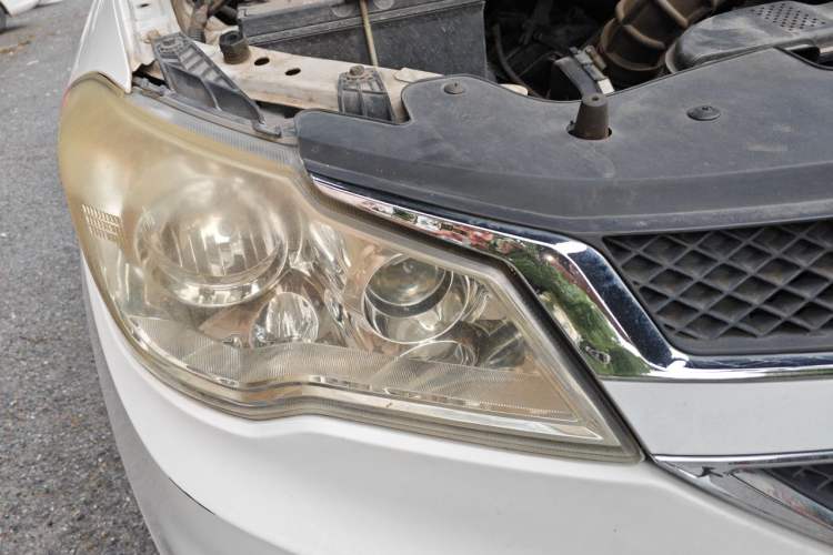 Used Wuling Hongguang 2015 1.5L S1 Luxury National Emission Standard V Right Front Headlight
